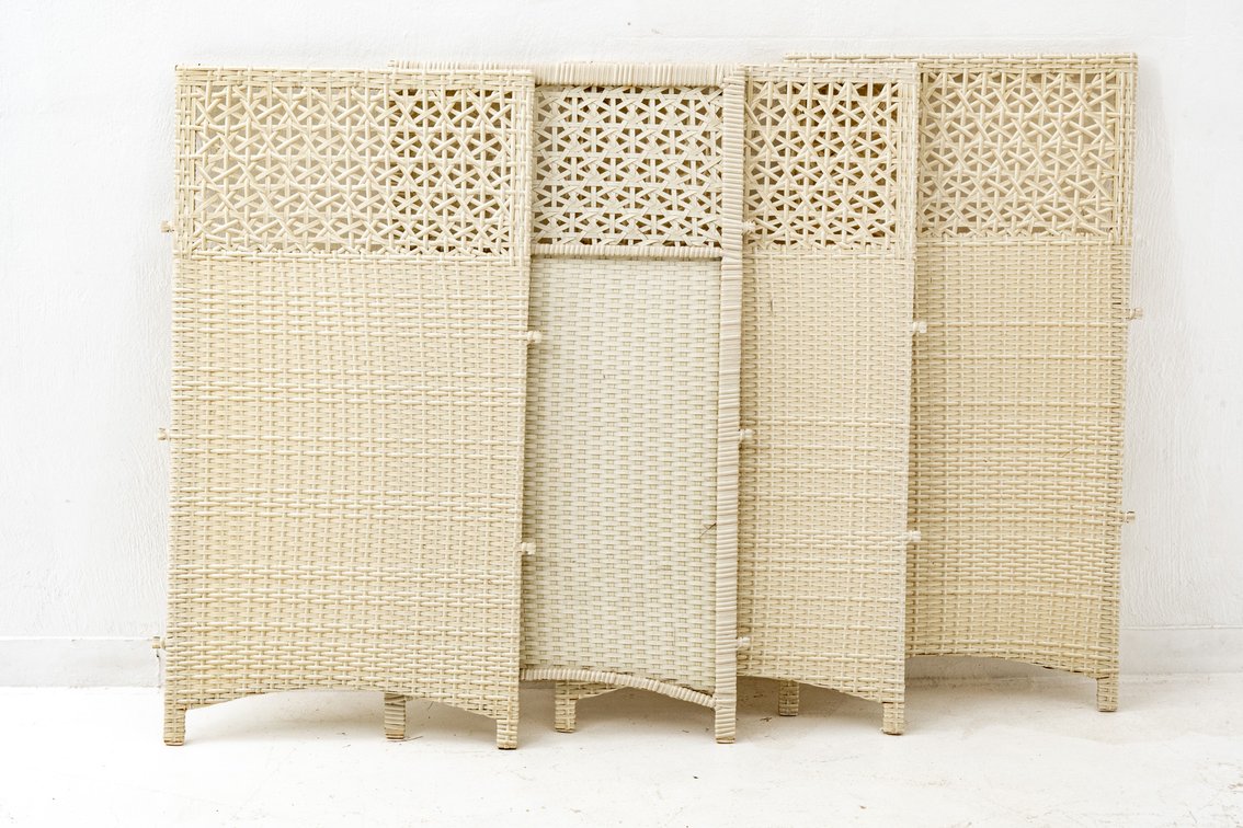 4 Panel White Wicker Privacy Screen