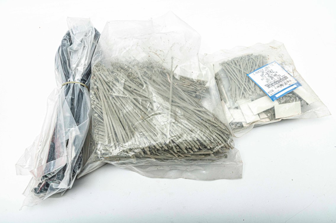 Cable / Zip Tie Lot (Hundreds)