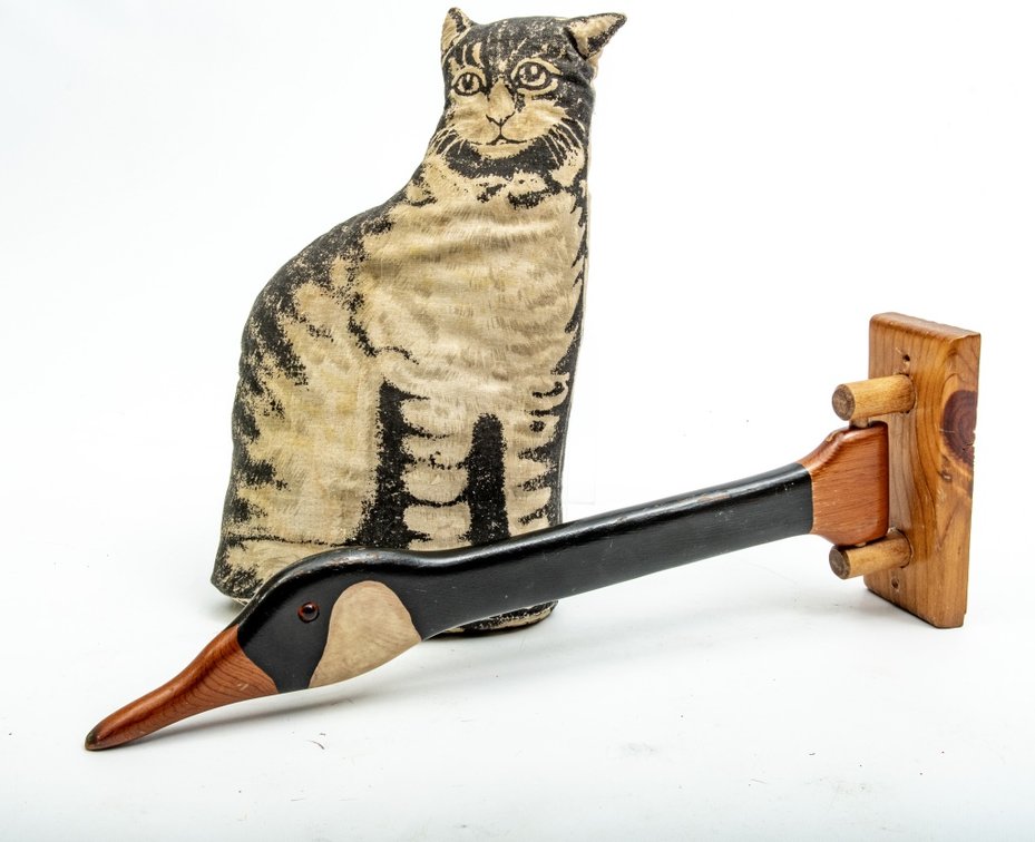 Wooden Long Neck Goose Towel Rack & Cat Stop