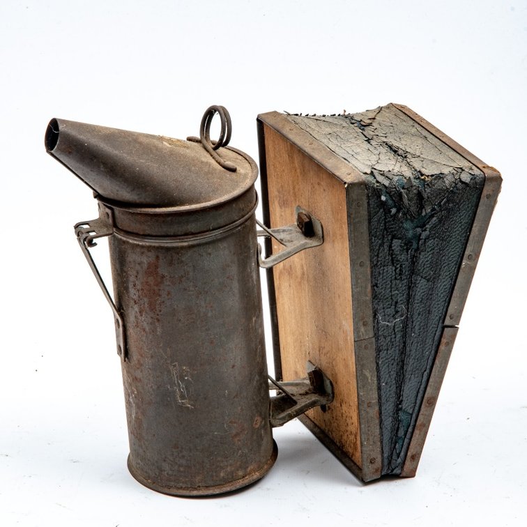 Antique A.I. Root Bee Smoker