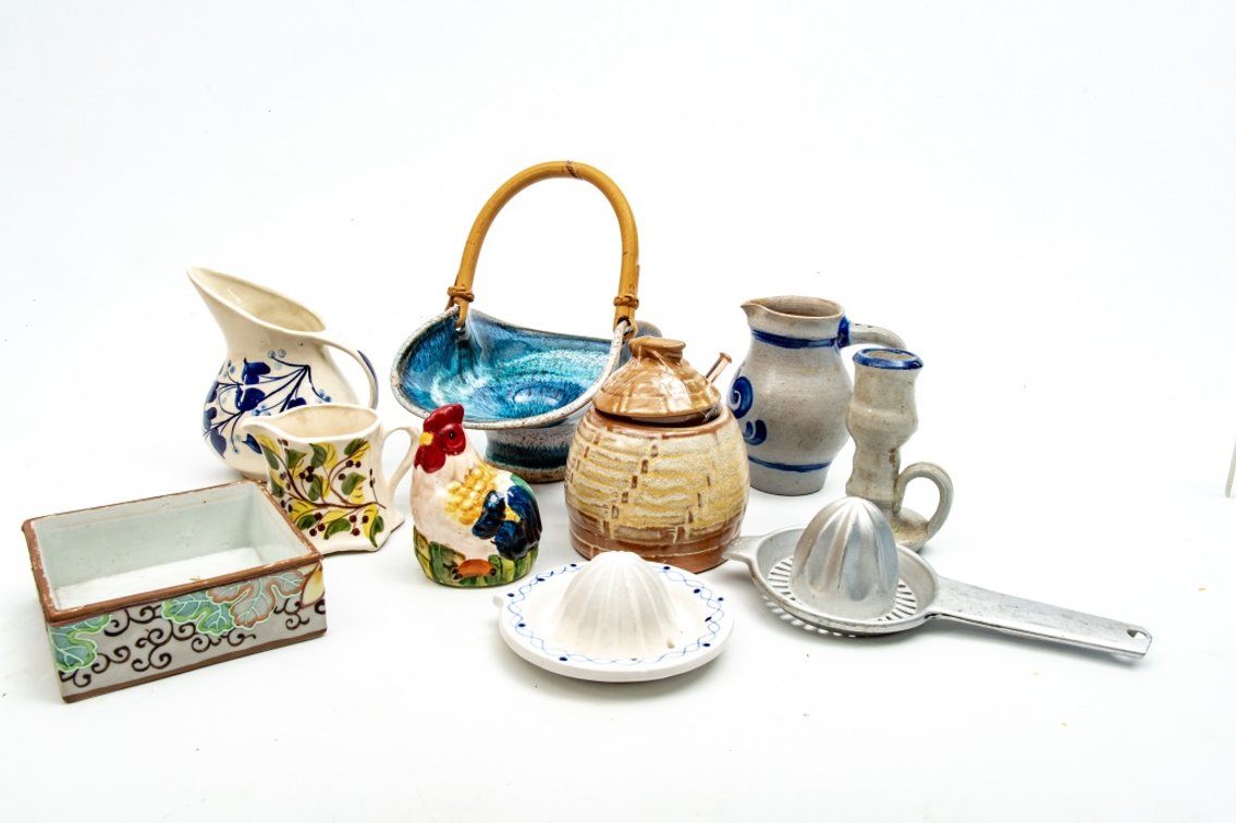 Stoneware & Pottery Decor - Williamsburg & More