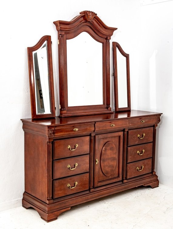 Babcock Dresser with Mirror with Side Wings