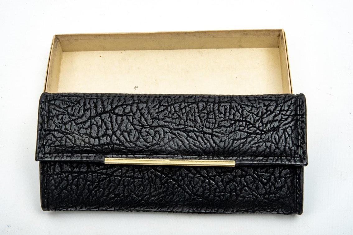 Travel Game Wallet w/ Camel Cards & Gift Box