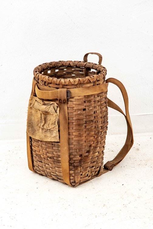 Adirondack Trapper's Backpack Antique w/Cloth Bag