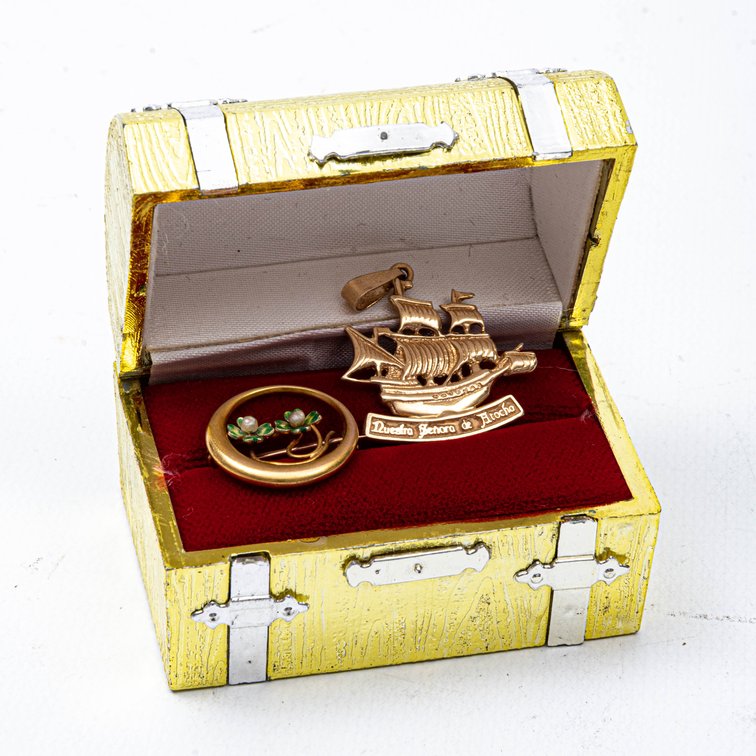 Gold Jewelry- Atocha & 4 Leaf Clover