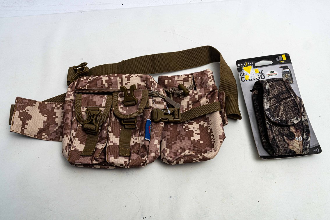 Tanluhu Hip Pouch & Nite-Ize Clip Case