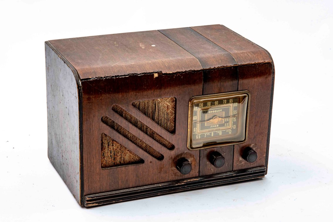 Crosley Fiver Wood Housing Tube Table Radio 20