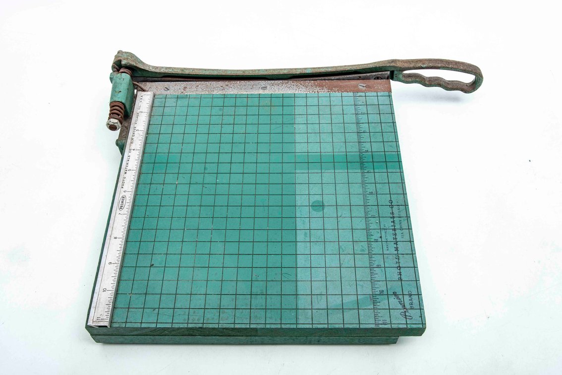 Guillotine Paper Cutter- Premier