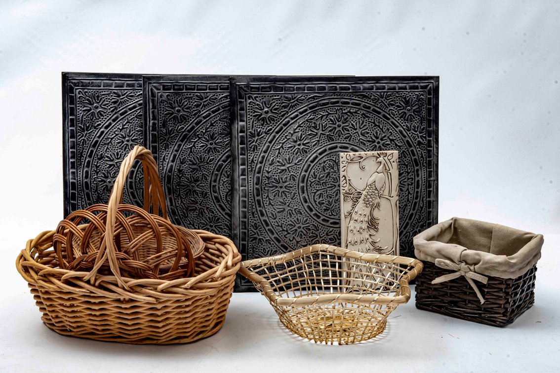 Decor - Baskets & Metal Wall Art