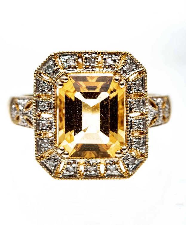 10K Ring- Size 7.25- 4.77 Grams