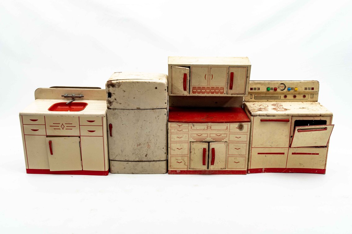 Wolverine Tin Litho Toy Kitchen Set