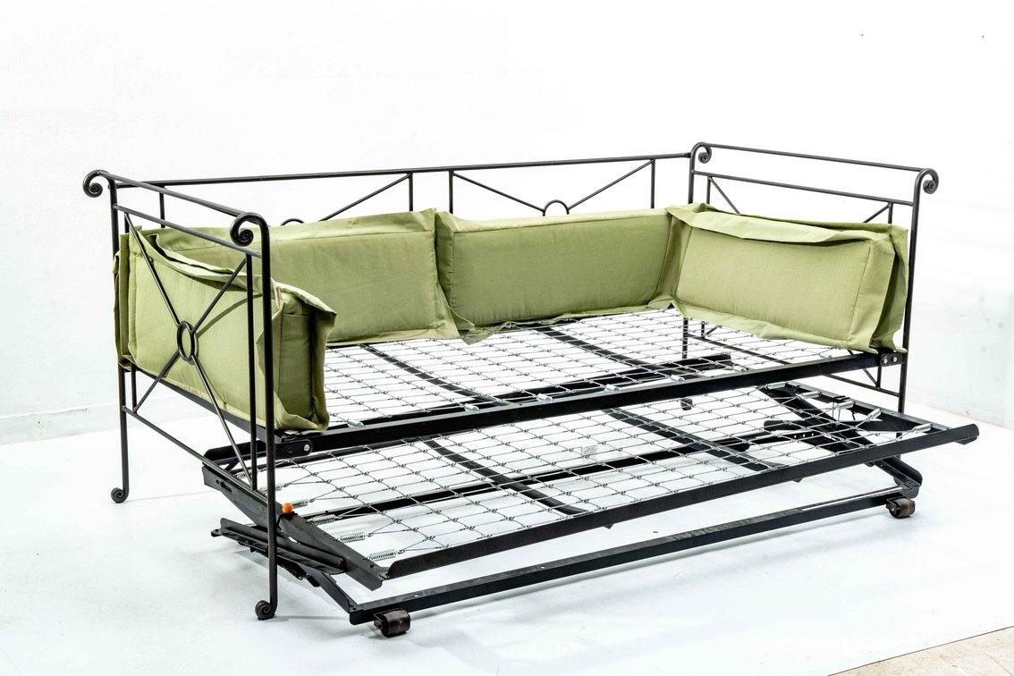 Wrought Iron Daybed w/ Pop-Up Trundle & Extras