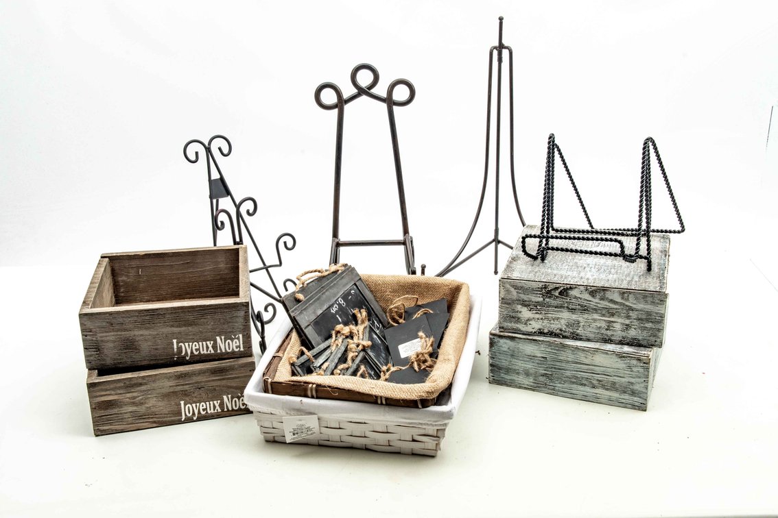 Table Top Metal Displays, Baskets, & Chalkboards