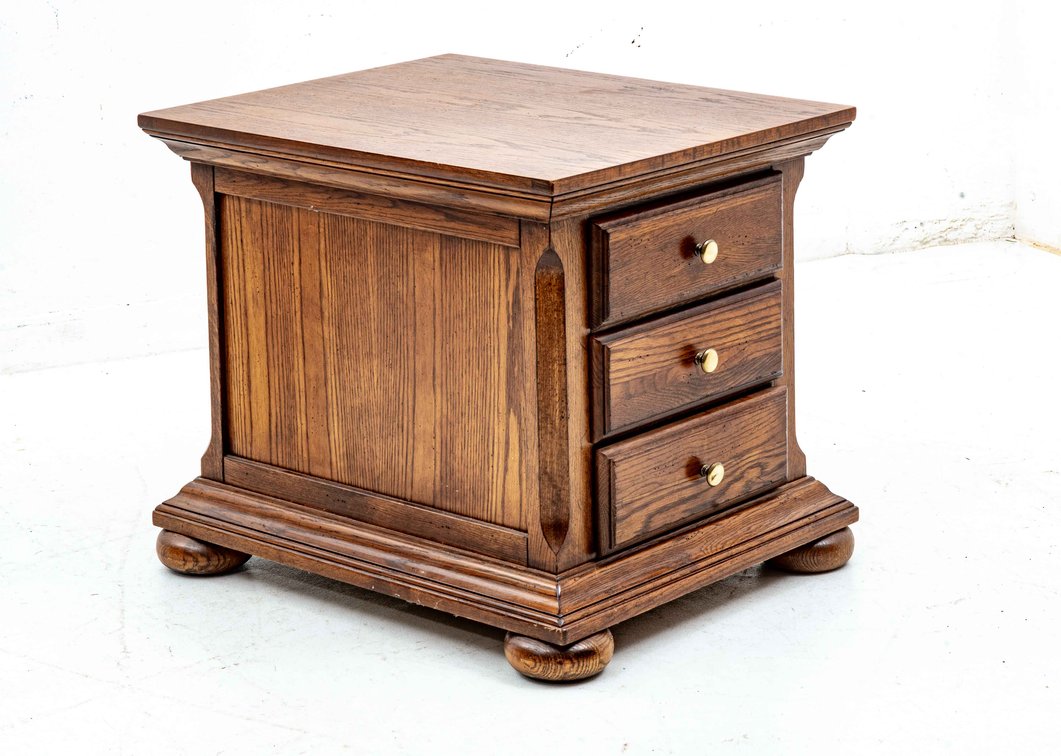 3-Drawer Nightstand