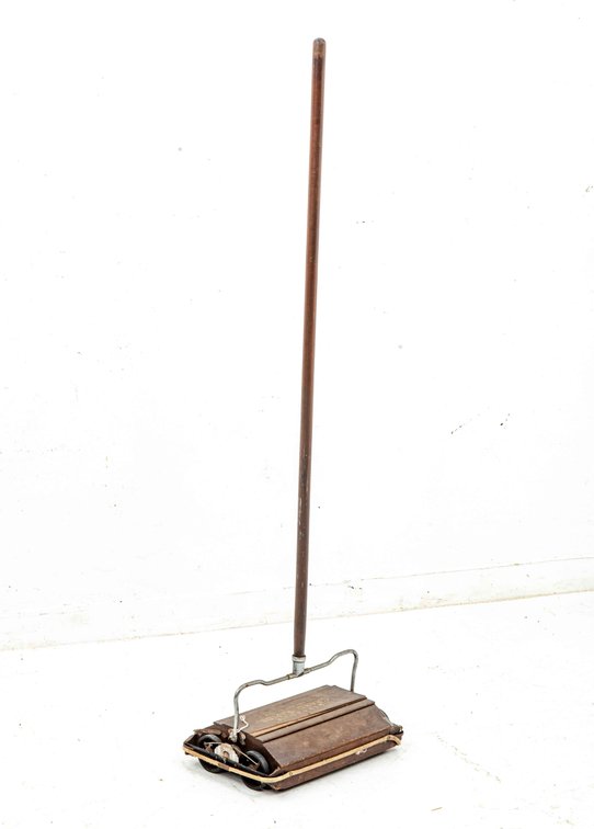 Bissell's Grand Rapids "Hi-Lo" Carpet Sweeper