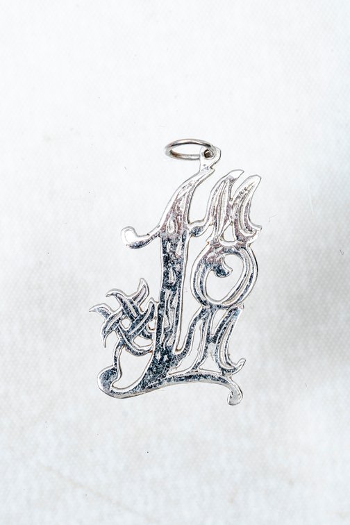 14K White Gold #1 Mom Pendant