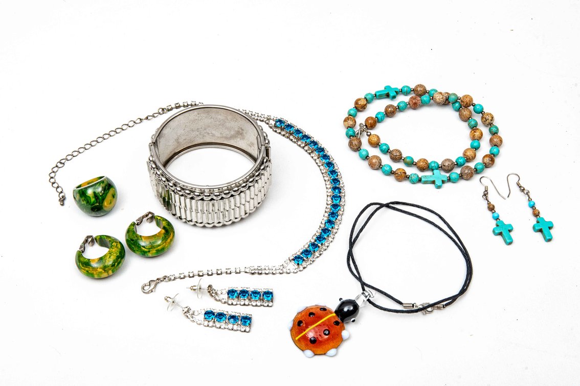 Vargas Bangle & Vintage Fashion Jewelry