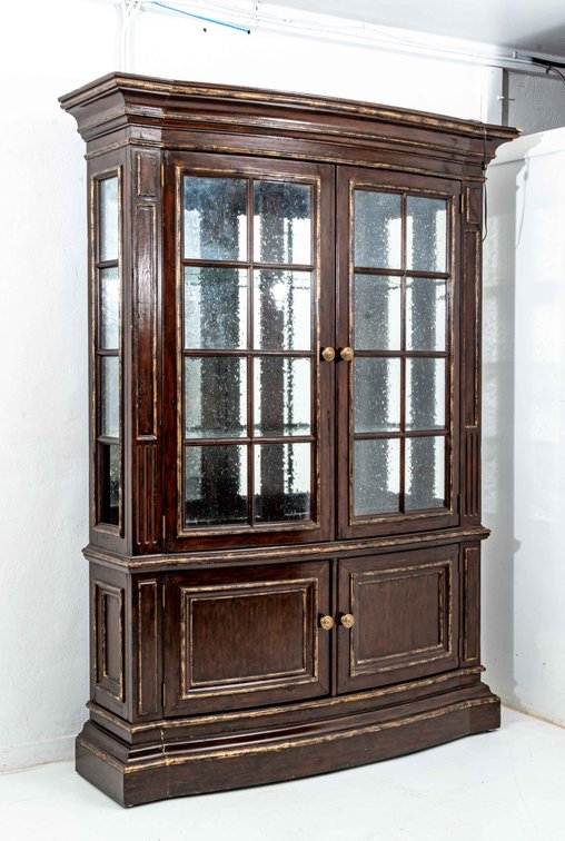 Bow Front 2 Pc. Hutch With Bubble Glass