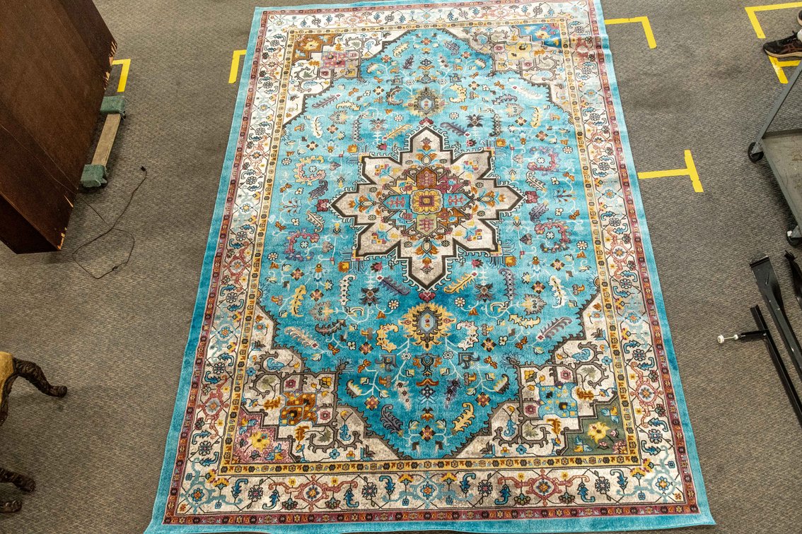 Gertmenian 8'10" x 13' Rug Made in Turkey