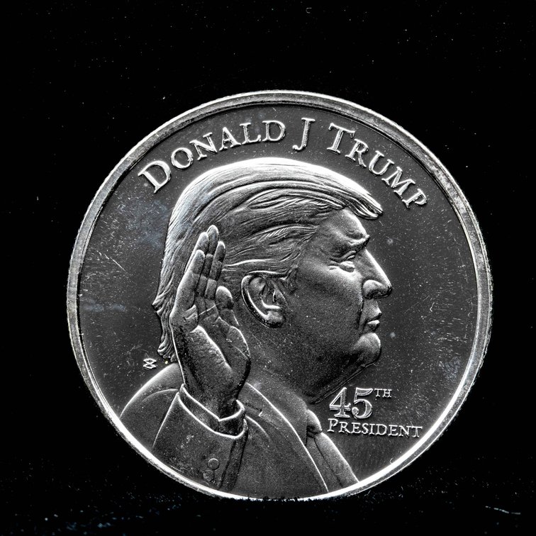 Donald Trump 1oz .999 fine silver round.