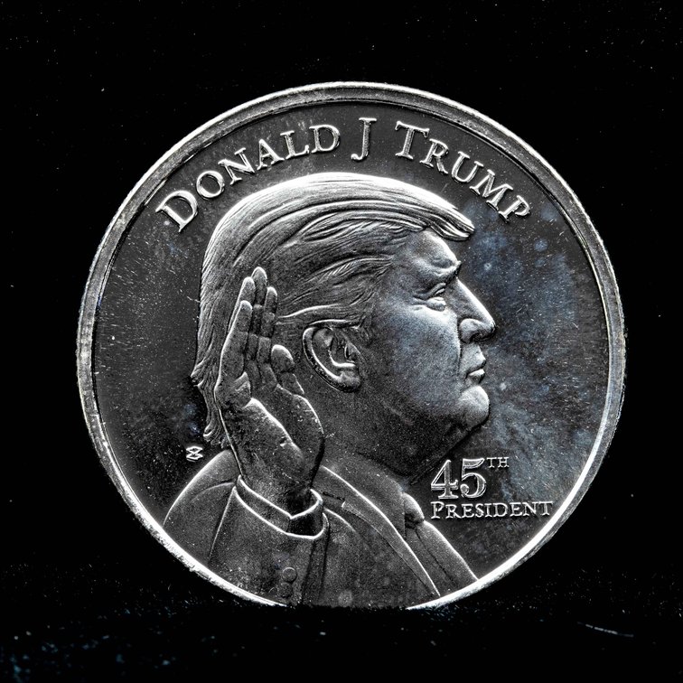 Donald Trump 1oz .999 fine silver round.