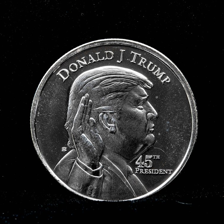 Donald Trump 1oz .999 fine silver round.