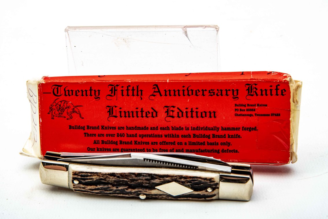 Bulldog- Lumberjack Pocket Knife-NIB
