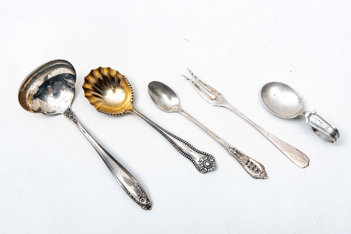 Five Pieces of Sterling Flatware- 138.5 Grams