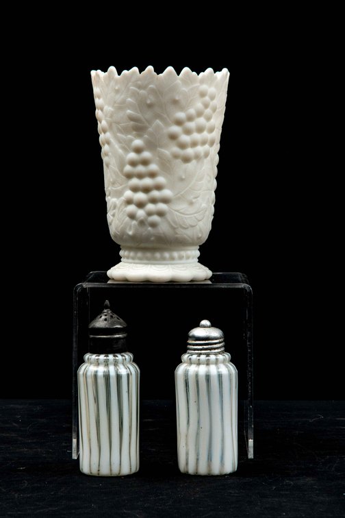 Unmarked Fenton & Early Opalescent+Clear Shakers
