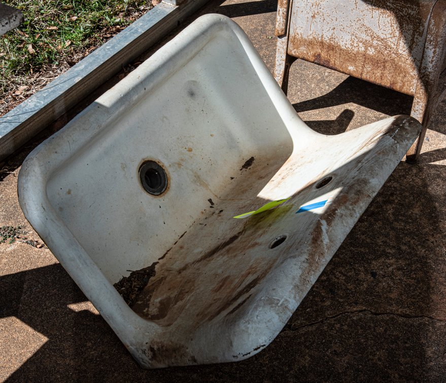 Farm Sink- Enameled Cast Iron