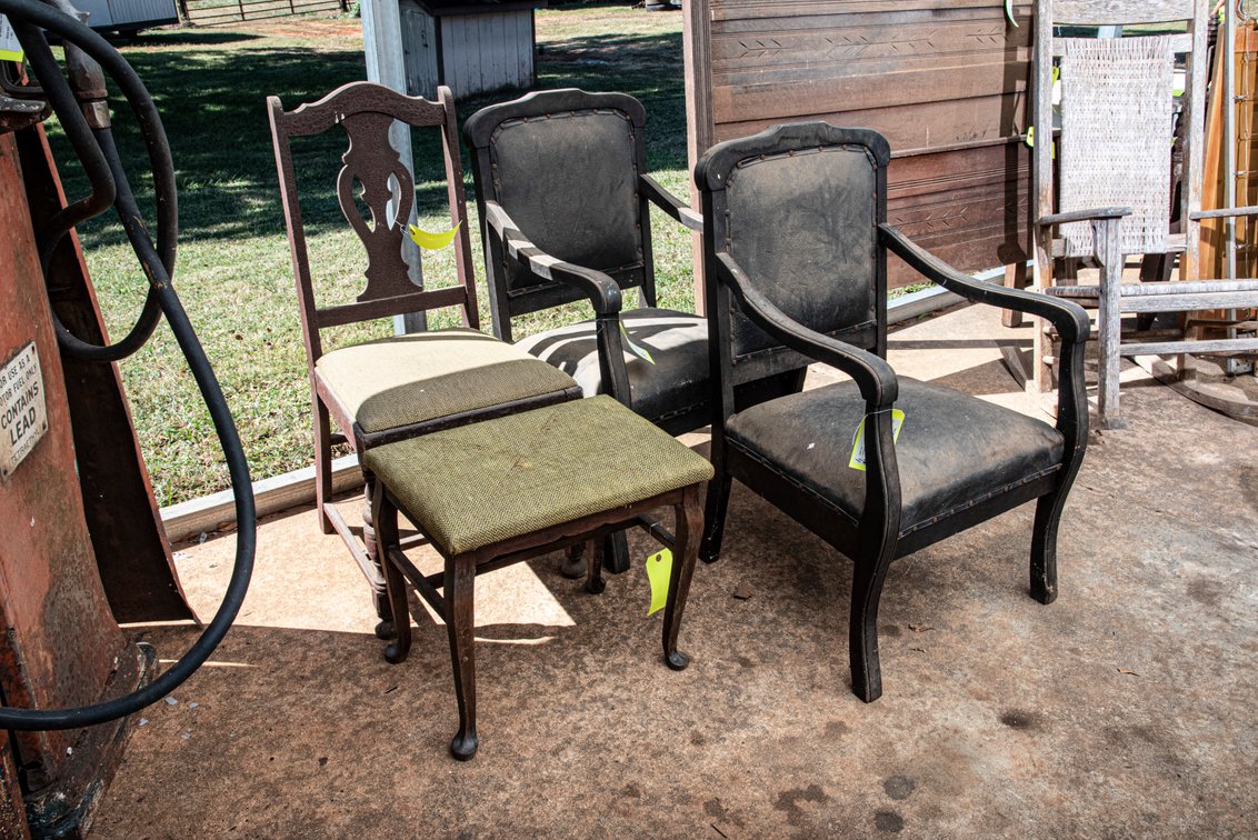 3 Chairs & Footrest