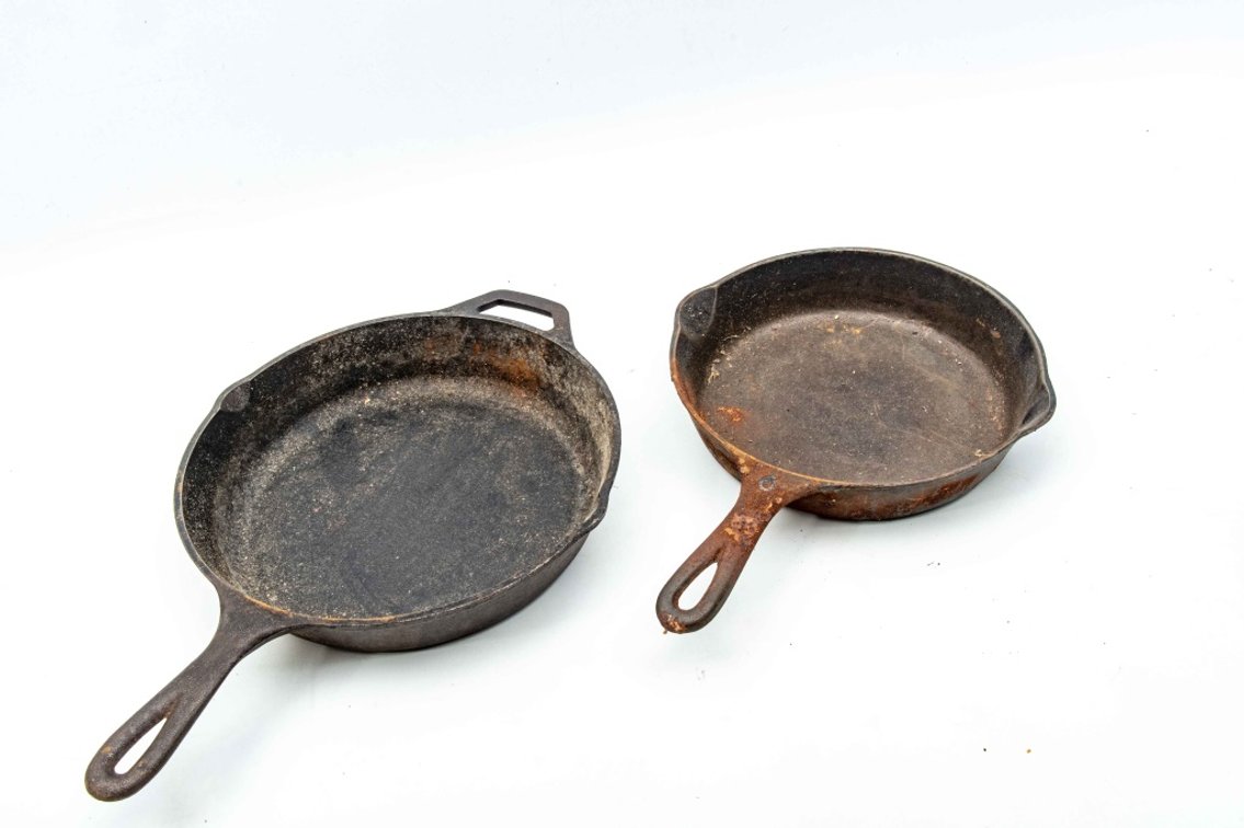 Vintage Wagner Ware #6 & Newer Lodge 8SK