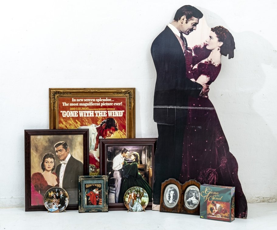 Large Gone With The Wind Memorabilia