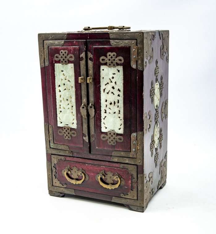 Vintage Chinese Jadeite Jewelry Box