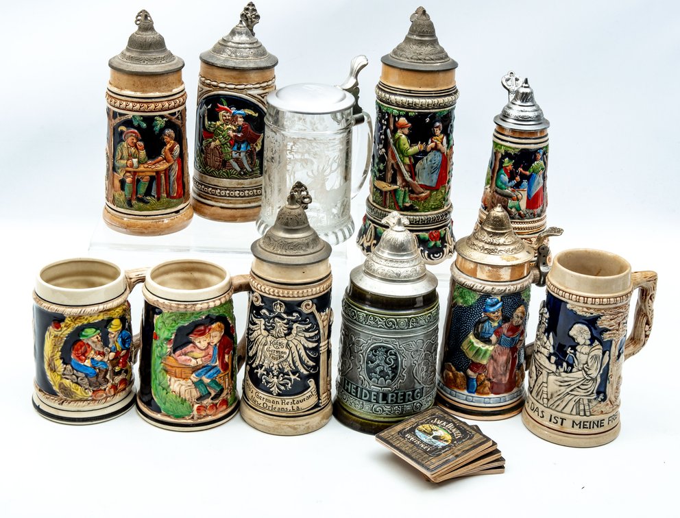 Beer Steins: Original King, Musical Boxes ...