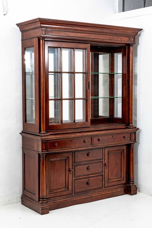 Thomasville "Fredricksburg" China Cabinet