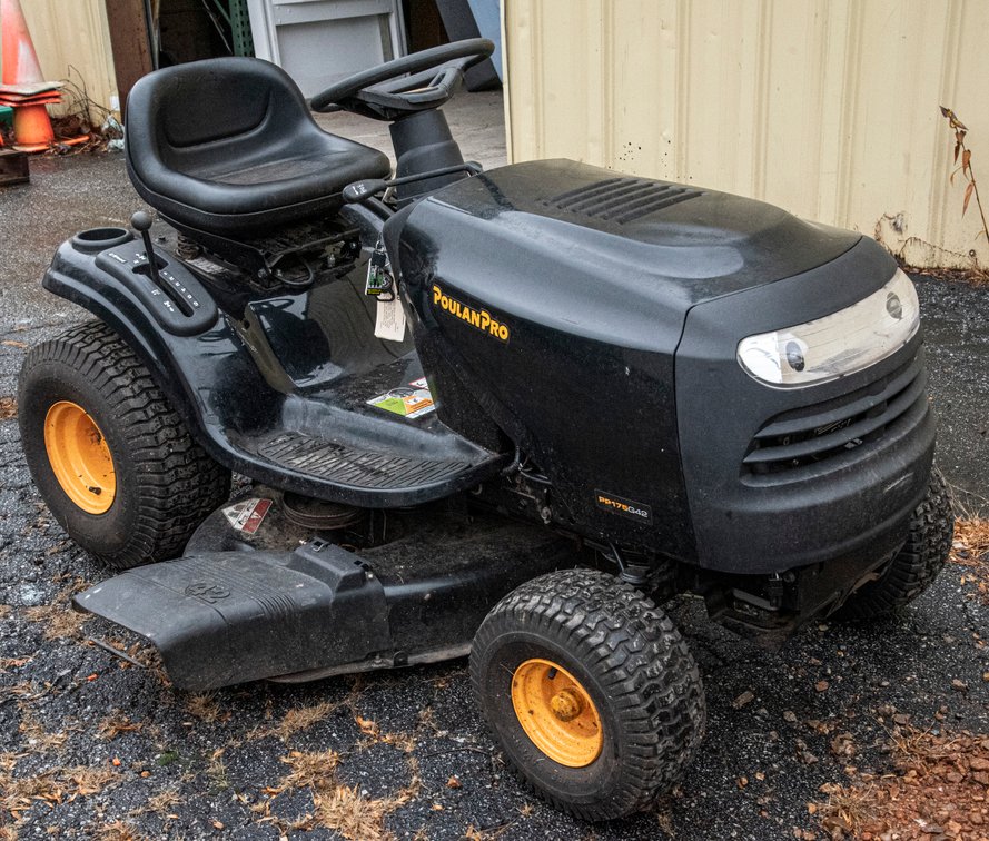 Poulan PRO PP175G42 Riding Lawn Mower