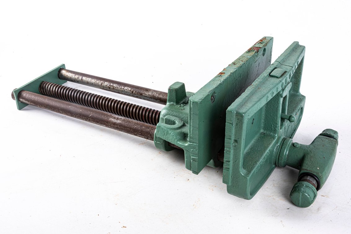 Under Bench Vise- Columbian 10" Jaws