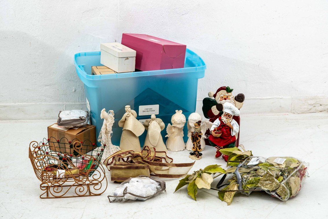 Christmas Decor: Crochet Tree Topper & More