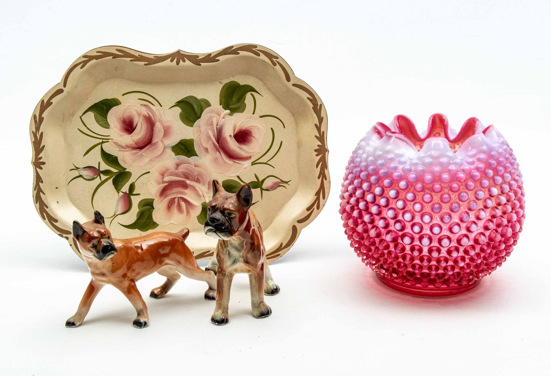 Pink Hobnail Rose Vase, 2 Porcelain Boxers, & Tray