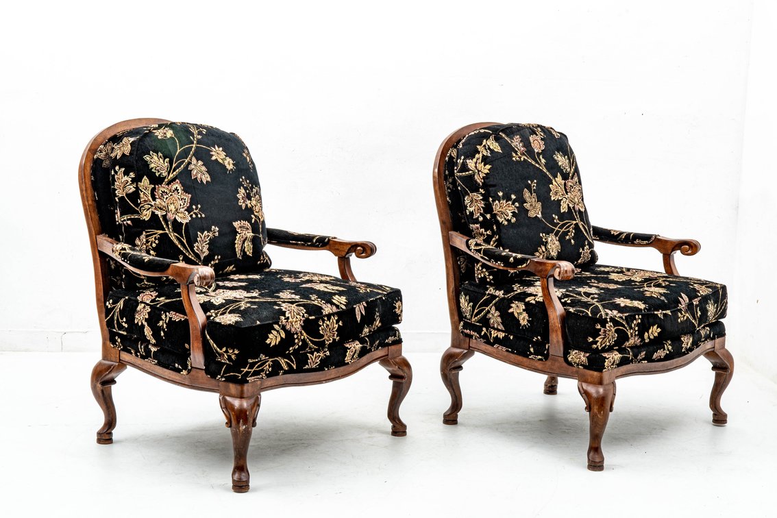 Pair of Extra Wide Armchairs w/ Padded Arms