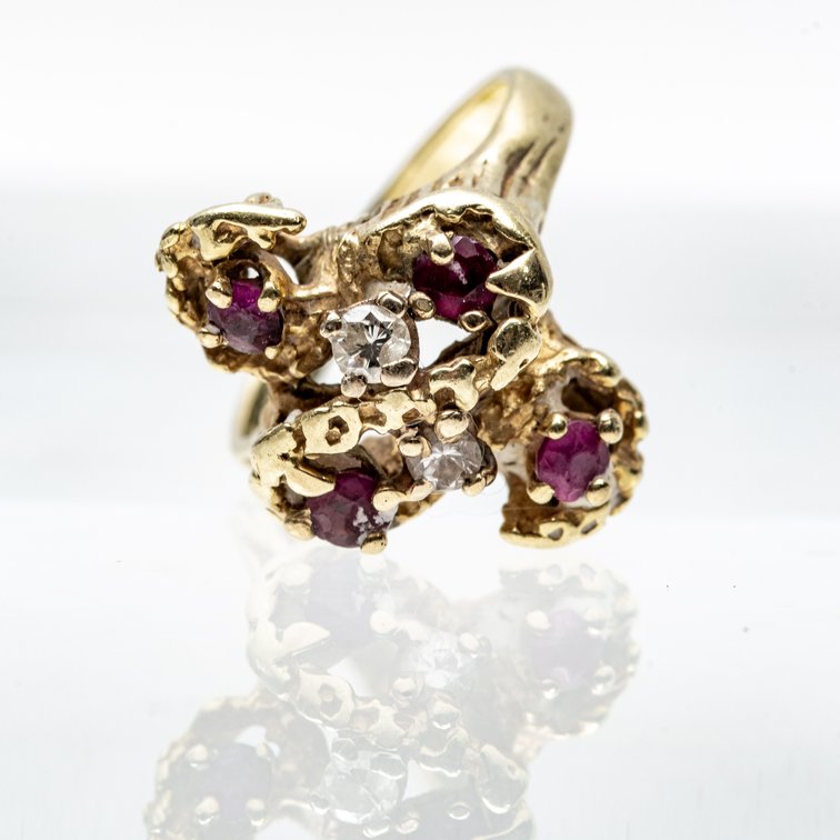 14K Gold Ring with Garnets & Diamonds