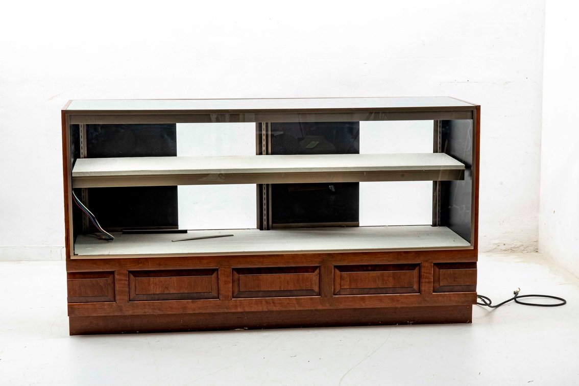 Wide Jewelry Store Display Showcase