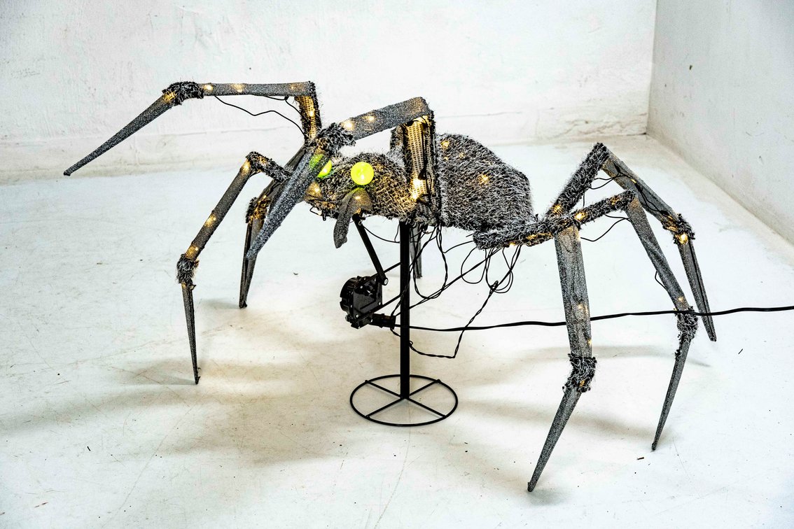 XL Animated Lighted Spider w/ Green Eyes