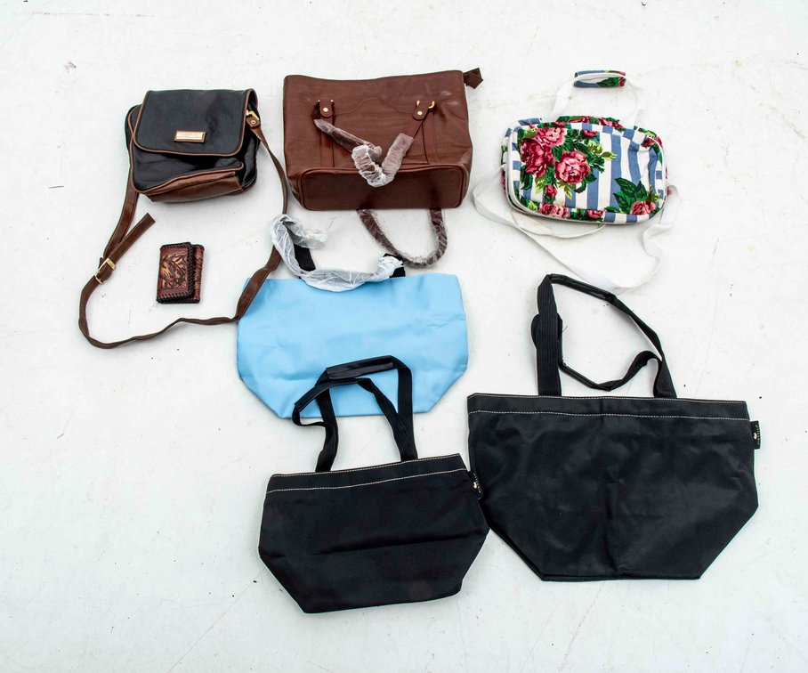 Handbags & Totes: Capezio & Vincelli