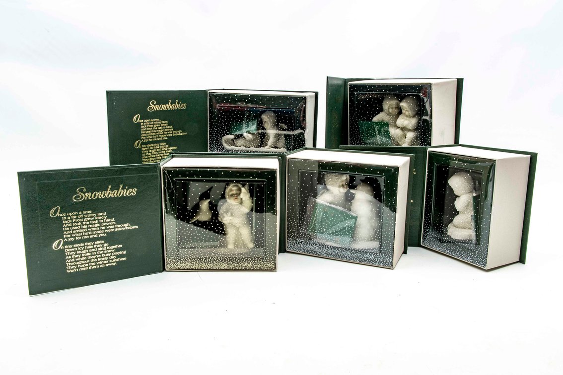 Dept 56 Winter Tales of The Snowbabies Figures