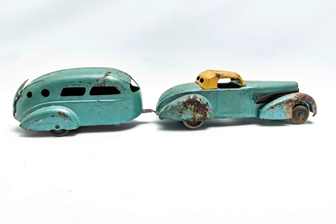 1930's Wyandotte Cord & Trailer