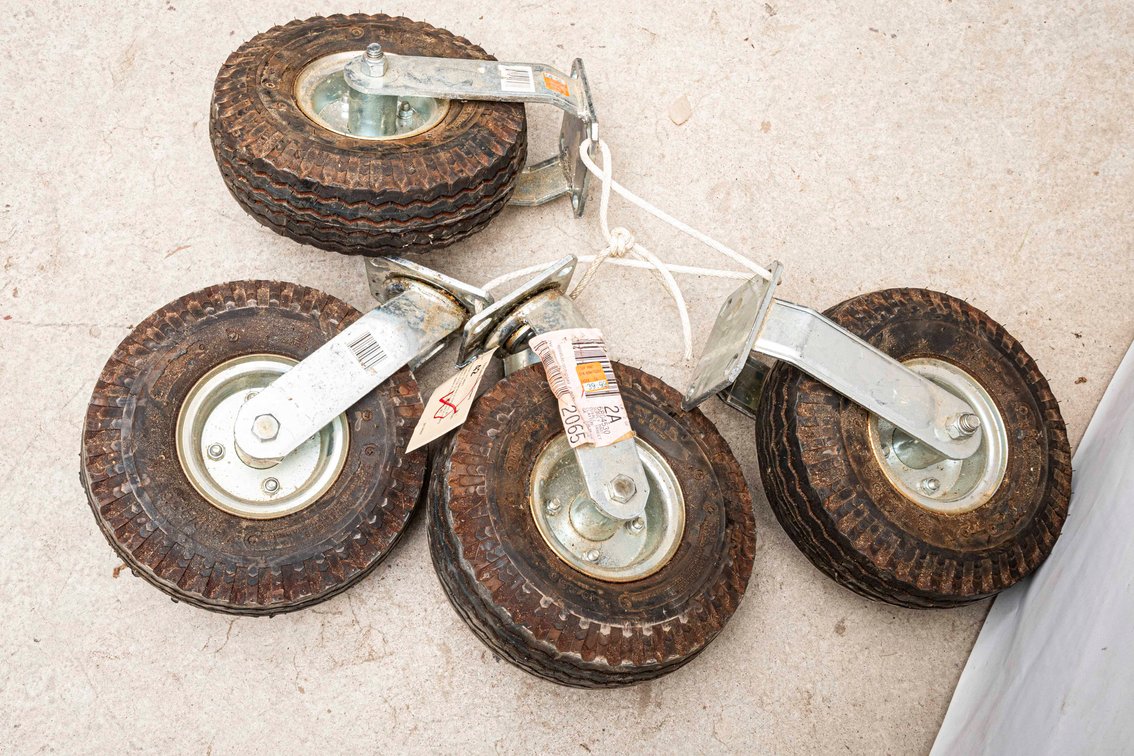 Inflatable Tire Casters