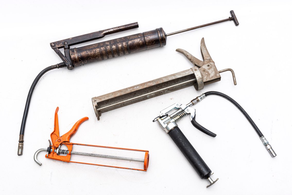 2 Grease Gun & 2 Caulk Guns