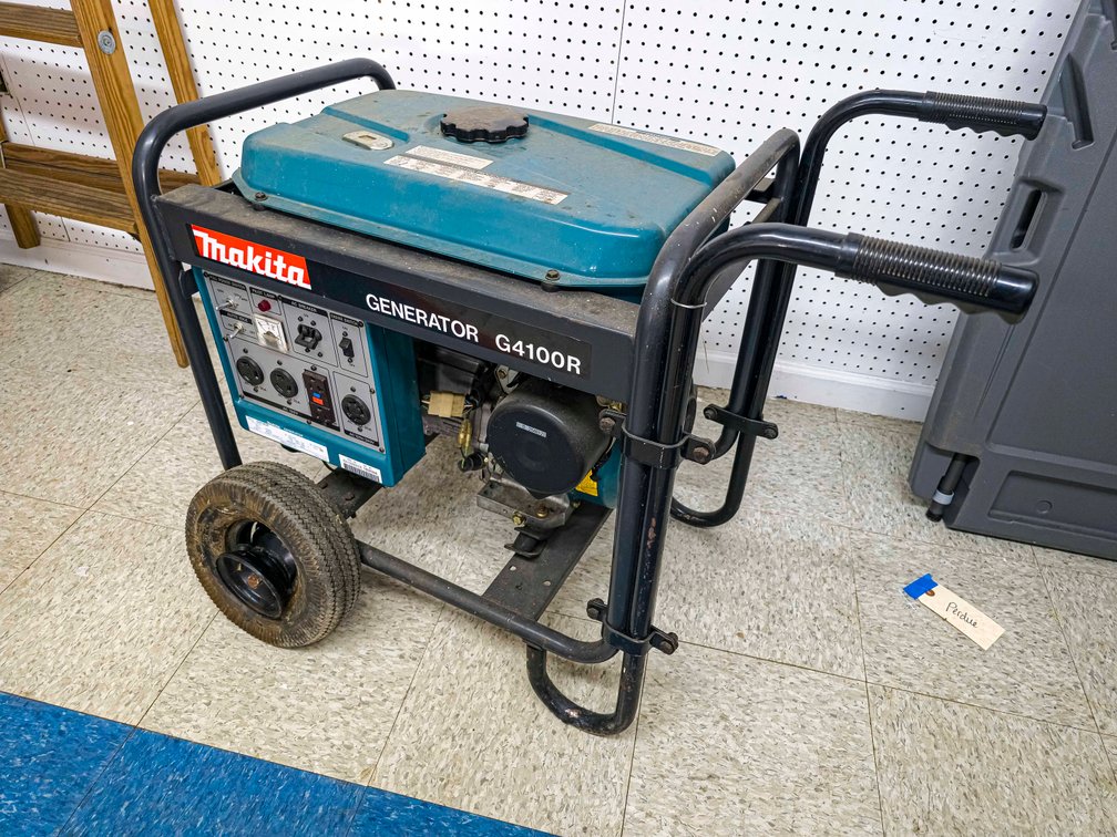 Makita Model G4100R Gas Powered Generator